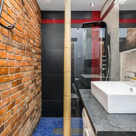 Titanic Loft *